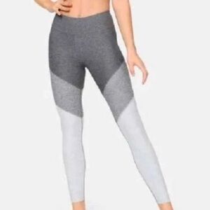 OUTDOOR VOICES 7/8 LENGTH ATHLETIC COMPRESSION LEGGINGS / GREY / SIZE LARGE